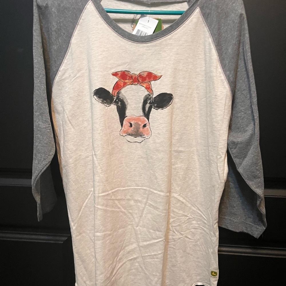 Long sleeve t-shirt John Deere with tags!